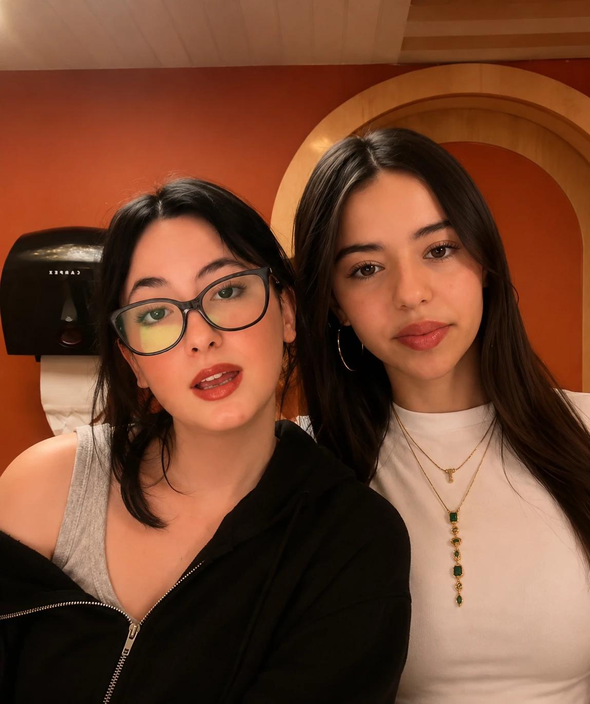 Tuana ve Hasret thumbnail