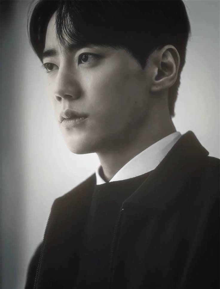Lee Jun-Young  thumbnail