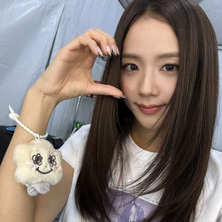 Jisoo thumbnail