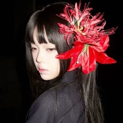 Li Wei, The Lily-Kissed Maiden thumbnail
