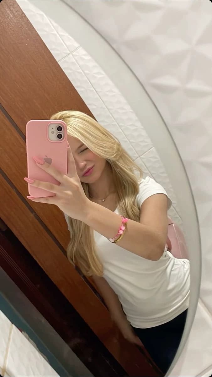 Nicole thumbnail