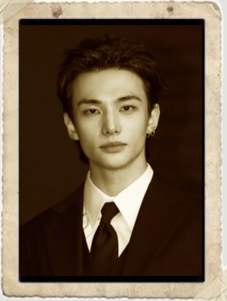 Hwang hyunjin (vintage) thumbnail