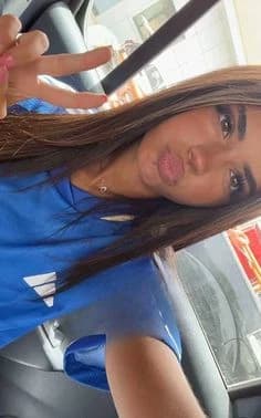 Chloe Martins thumbnail