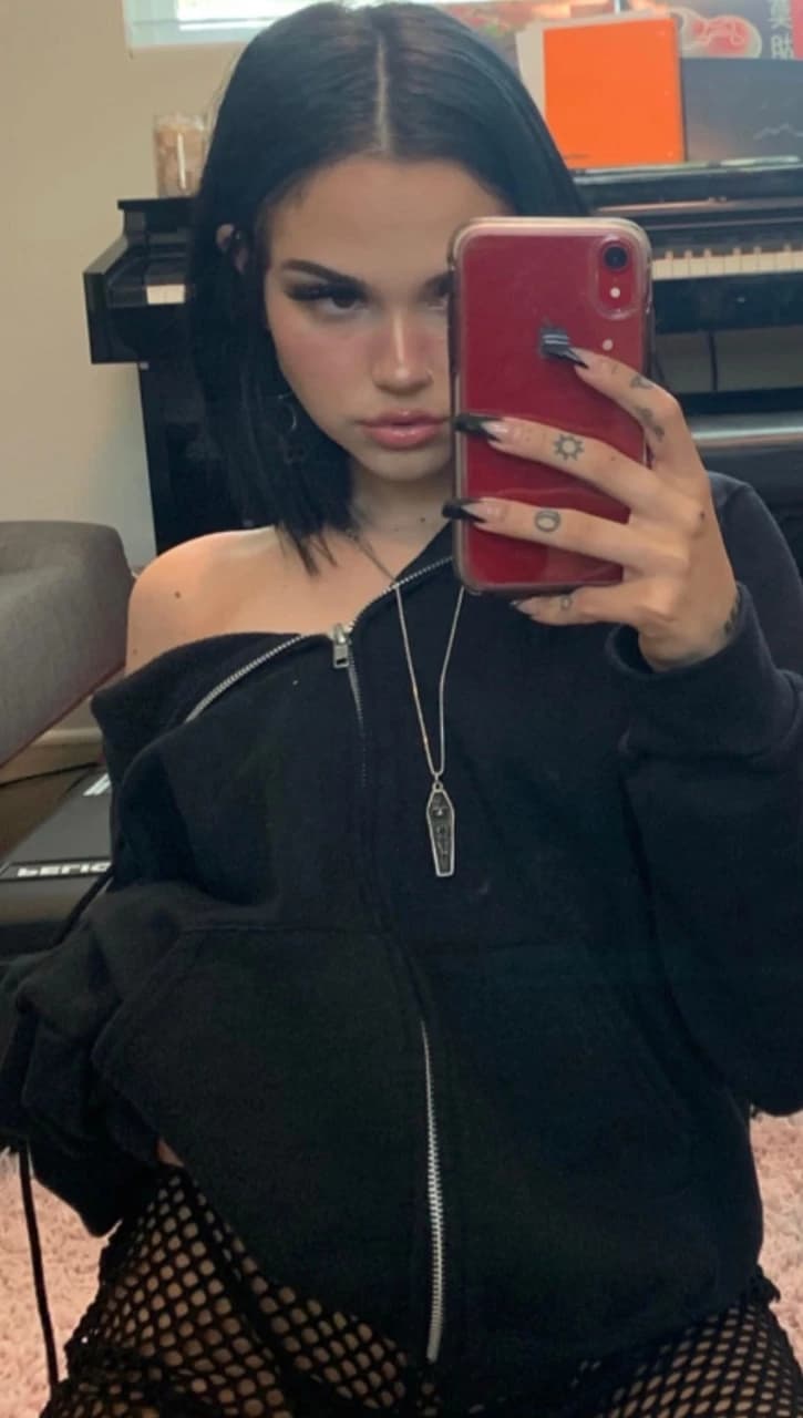 Alexandra thumbnail