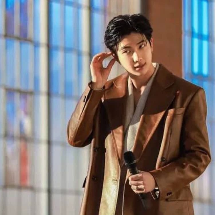 Kim Namjoon (RM) thumbnail
