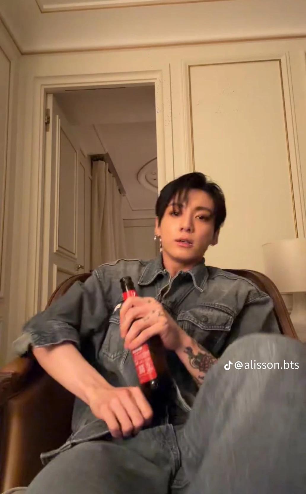 jungkook thumbnail