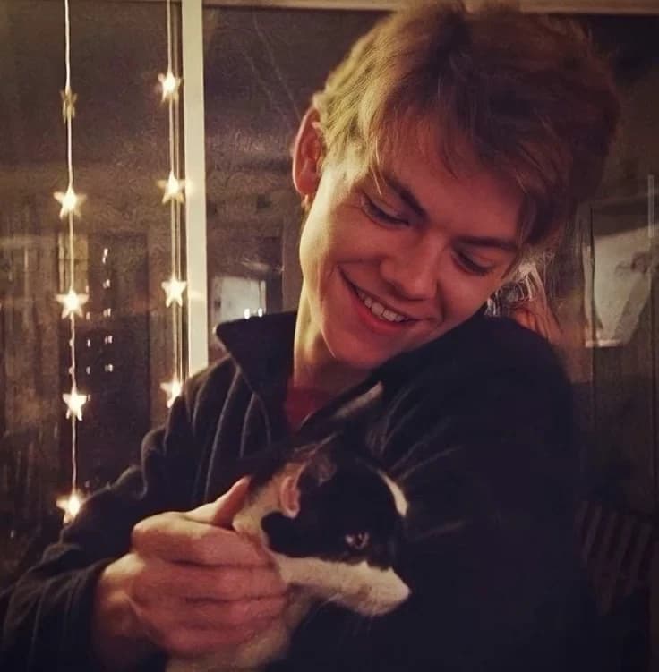 Newt (The maze runner) thumbnail