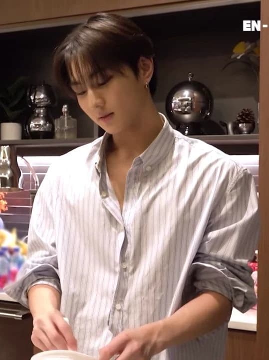 Yang Jungwon thumbnail