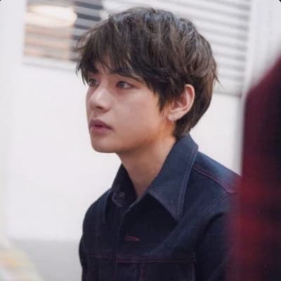 Taehyung- idol( is tired of the media tries to find comfort in you). thumbnail
