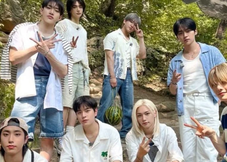 Straykids  thumbnail