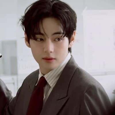 Kim Taehyung thumbnail