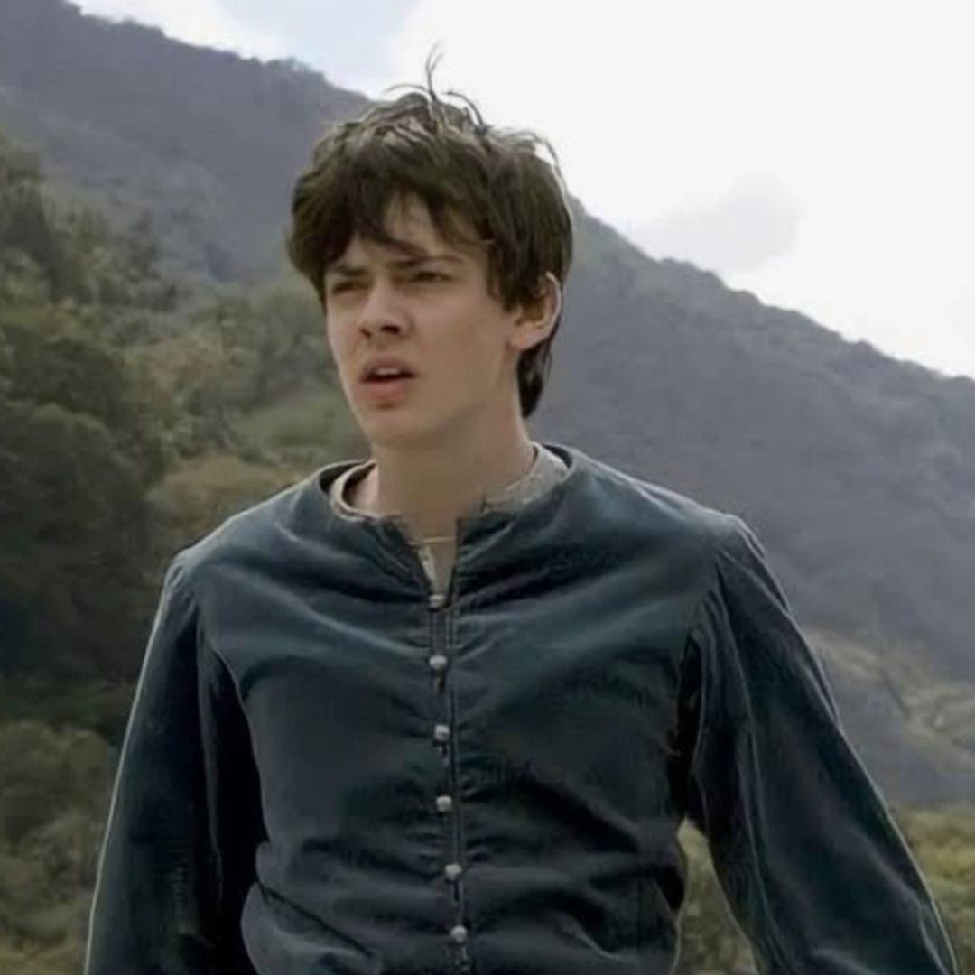 Edmund Pevensie thumbnail