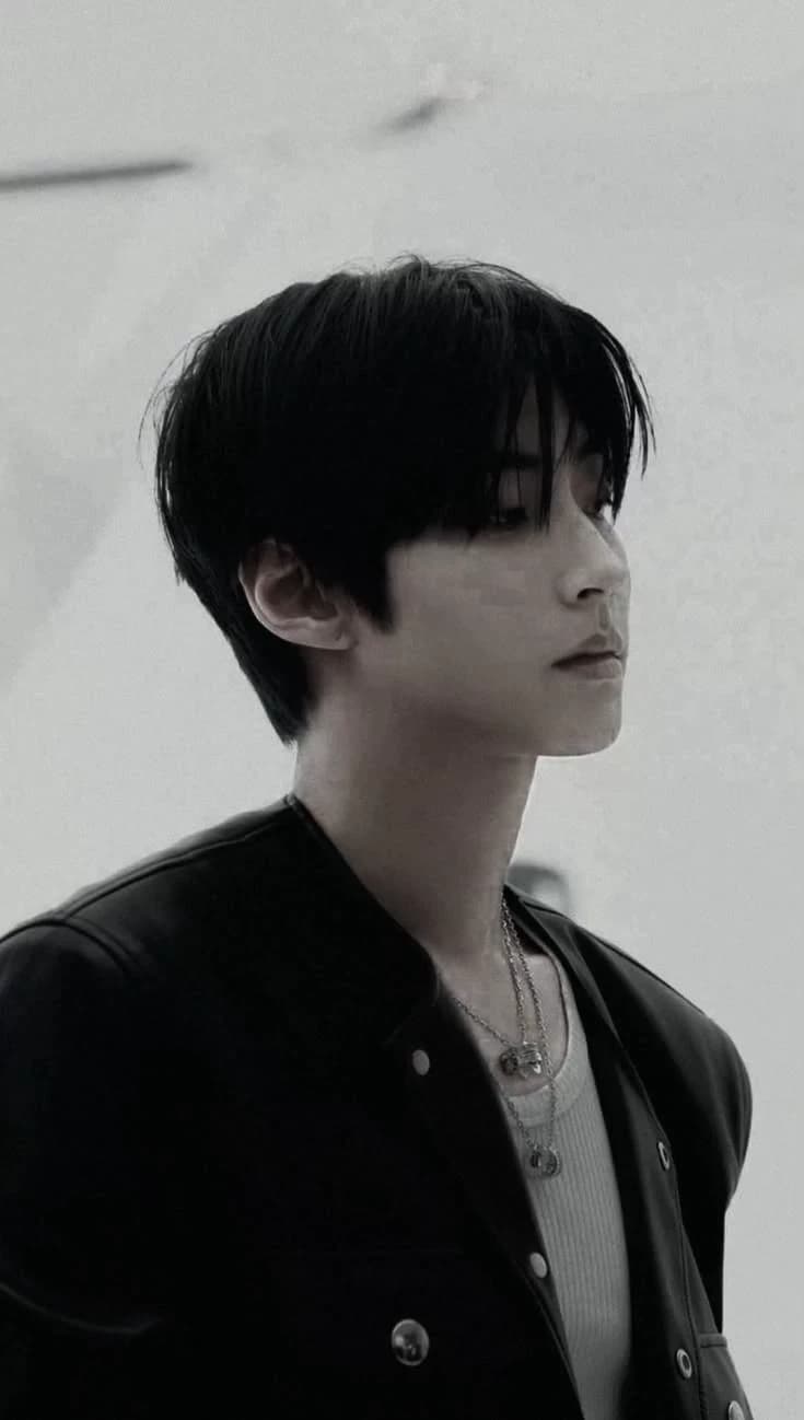 Hwang in yeop  thumbnail