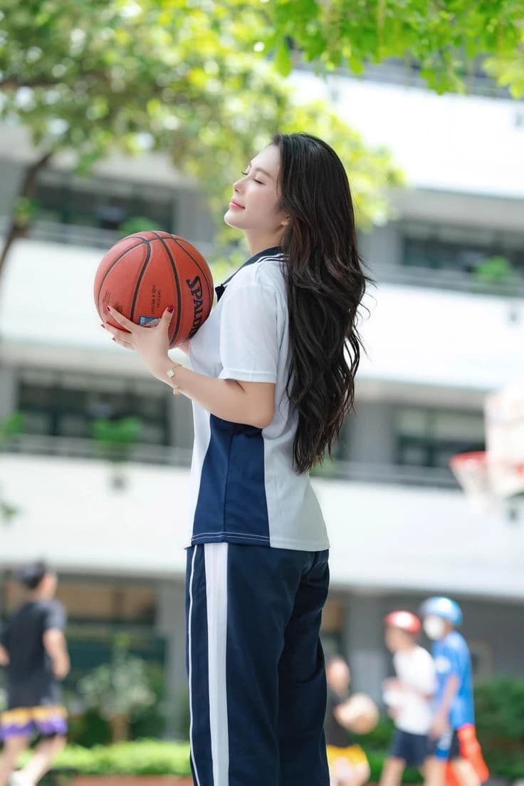 Seo Jiyeon (서지연) thumbnail