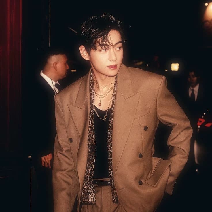 kim taehyung thumbnail