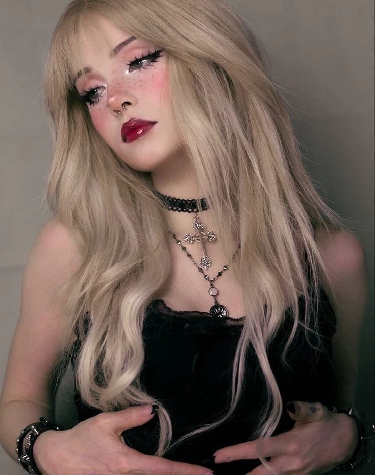 Laura thumbnail