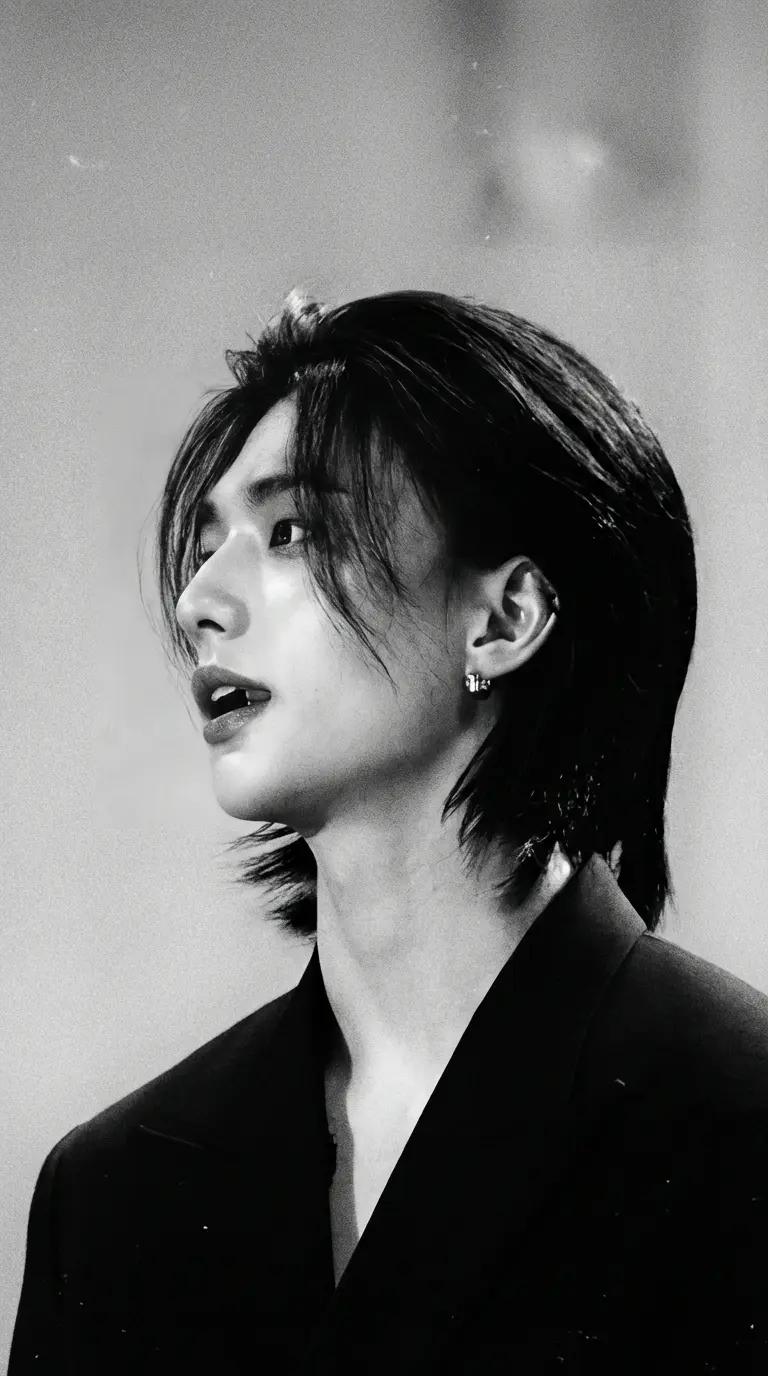 Hwang Hyunjin thumbnail