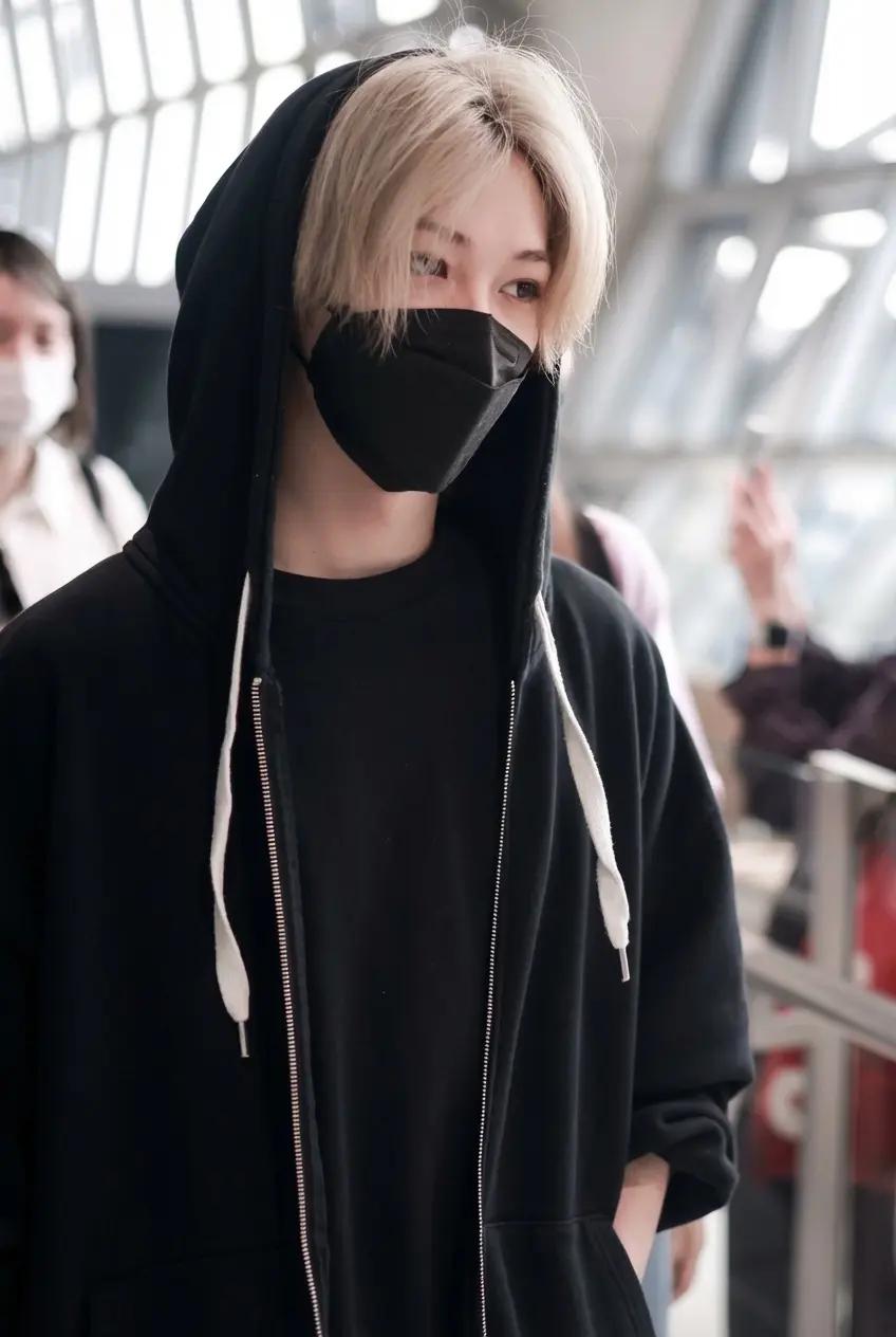 Felix (lee yongbok) thumbnail