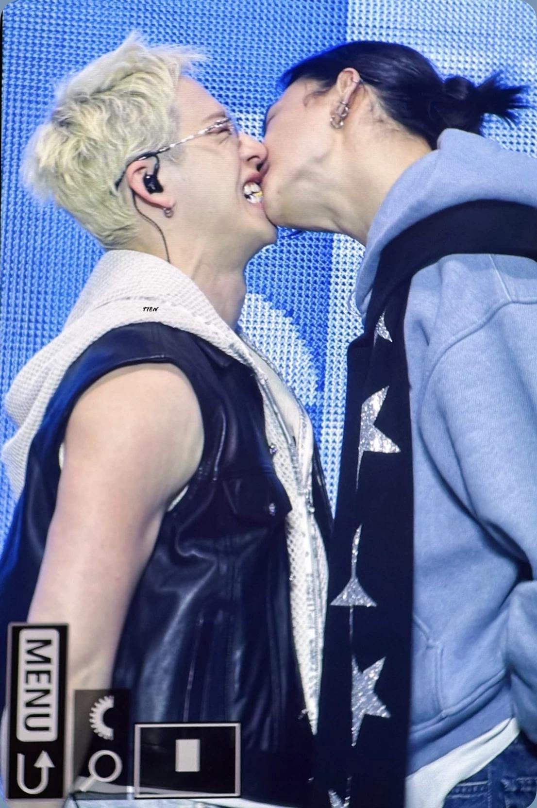 Skz—clingy thumbnail