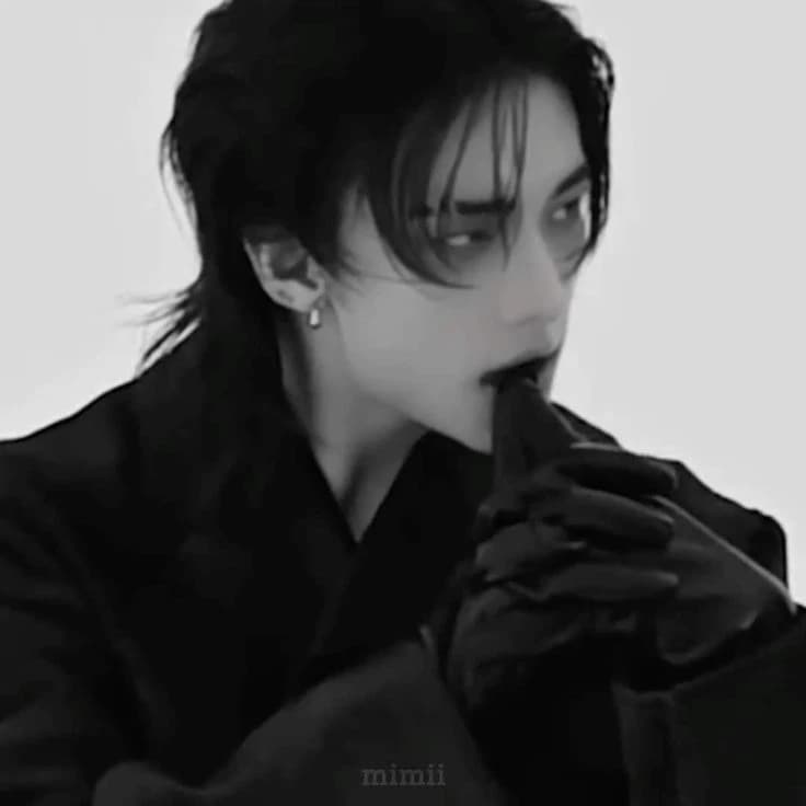Hwang Hyunjin thumbnail