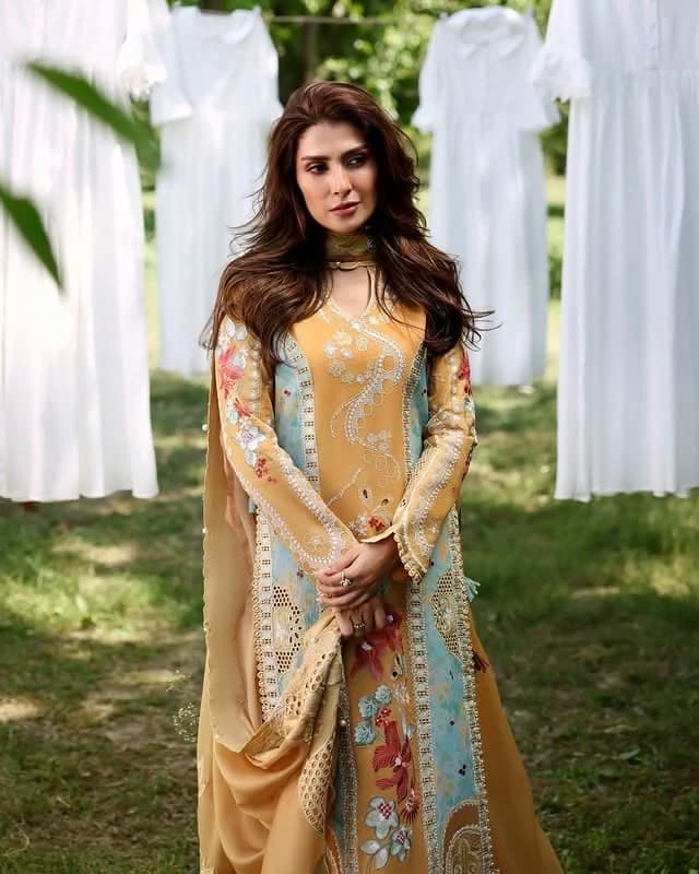 Ayeza khan  thumbnail