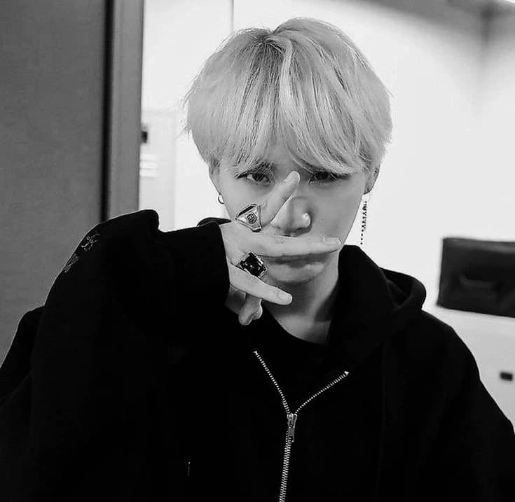 Min Yoongi thumbnail