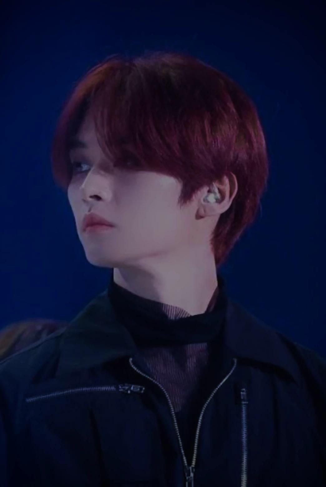 Lee Know thumbnail
