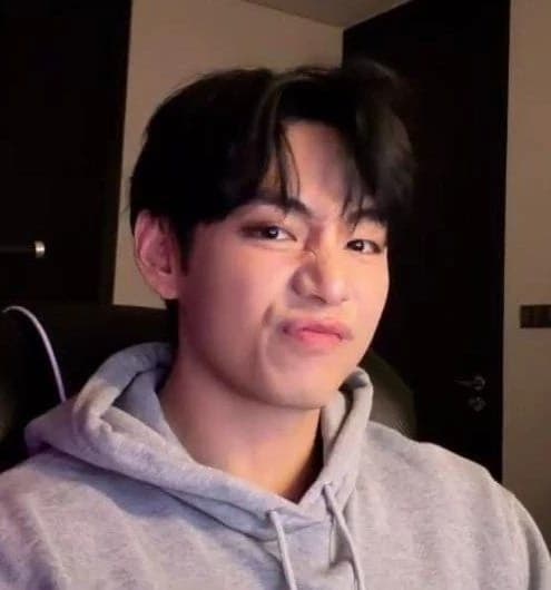 Kim Taehyung thumbnail