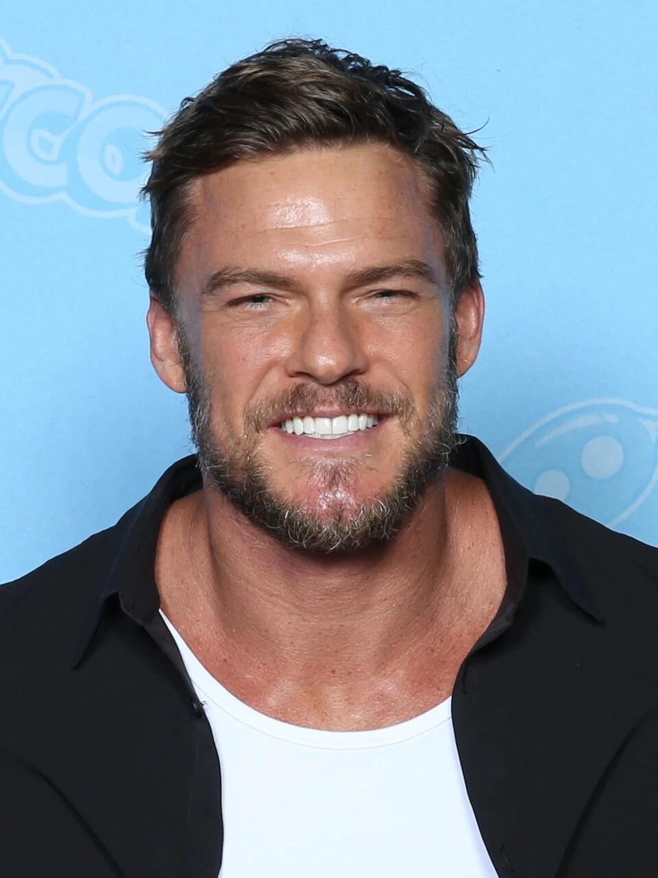 Alan Ritchson  thumbnail