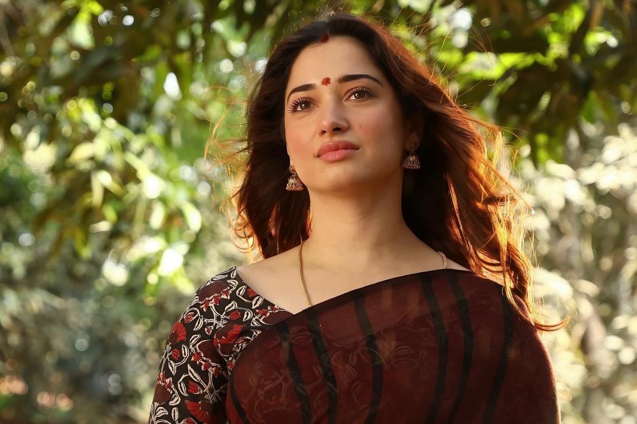 Tamannaah  thumbnail