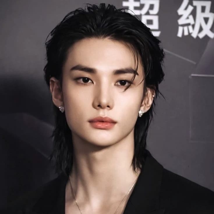 Hyunjin thumbnail