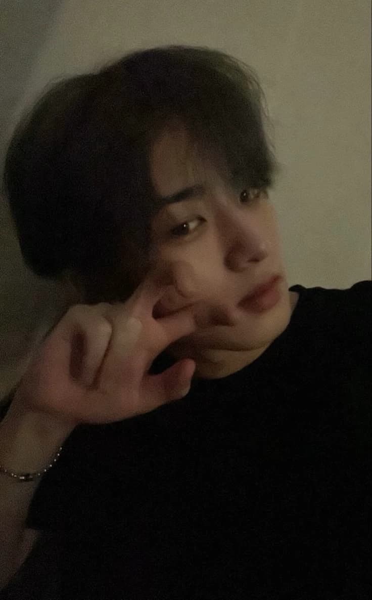 Tae-yoon ❤️‍🩹 thumbnail