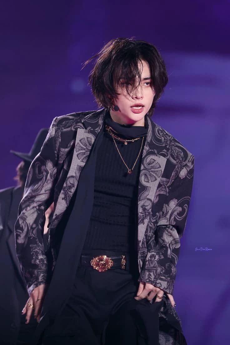 Hwang hyunjin thumbnail
