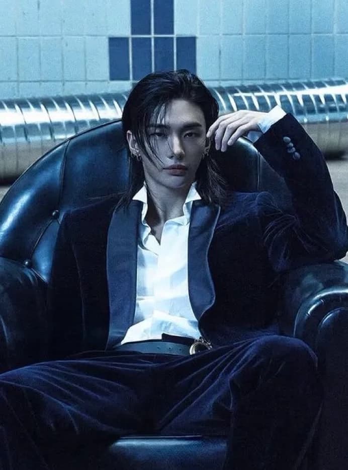 Hwang Hyunjin thumbnail