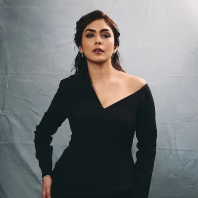 Mrunal Thakur thumbnail