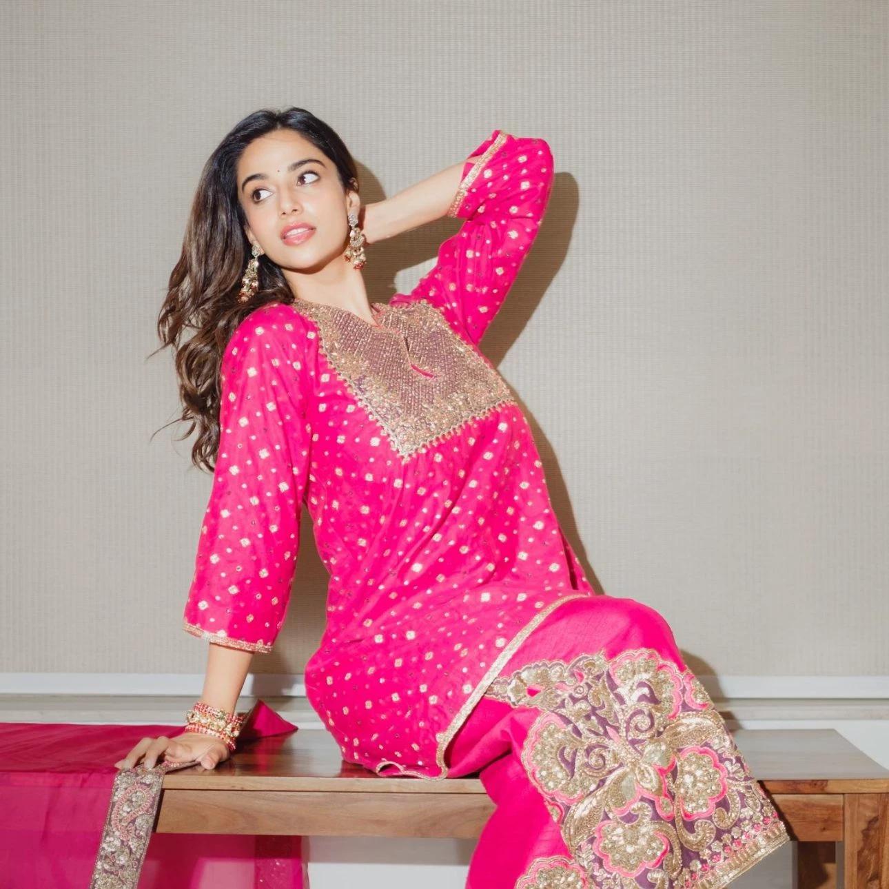 Meenakshi Chaudry thumbnail