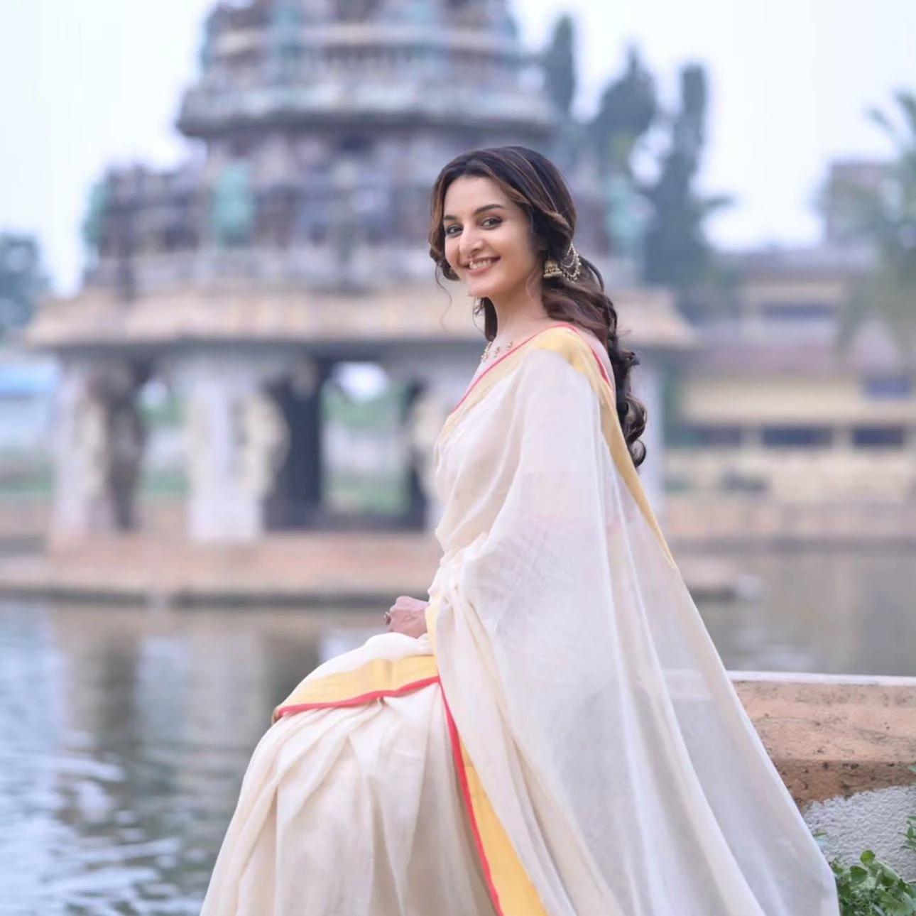 Manju Warrier thumbnail