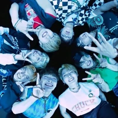Stray Kids thumbnail