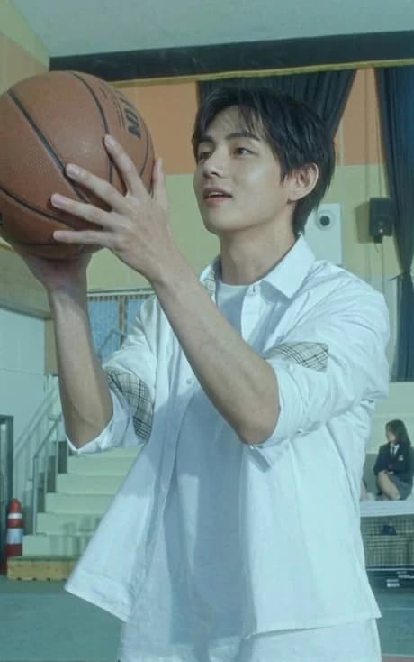 Kim Taehyung thumbnail