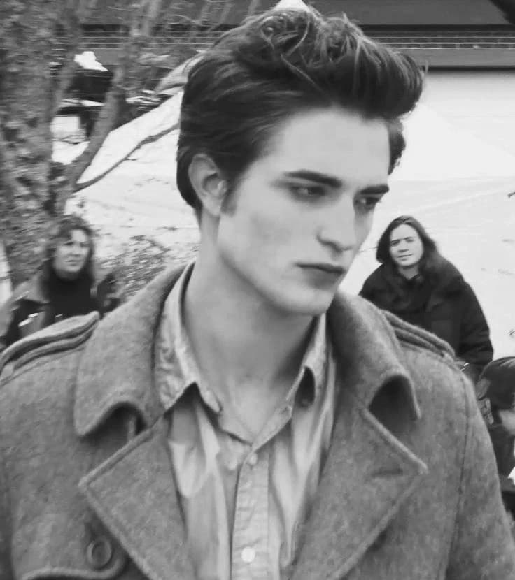 Edward Cullen  thumbnail