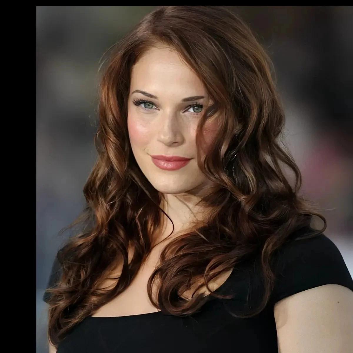 Amanda Righetti thumbnail