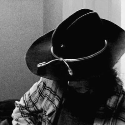 Carl Grimes — 🐈‍⬛️  thumbnail