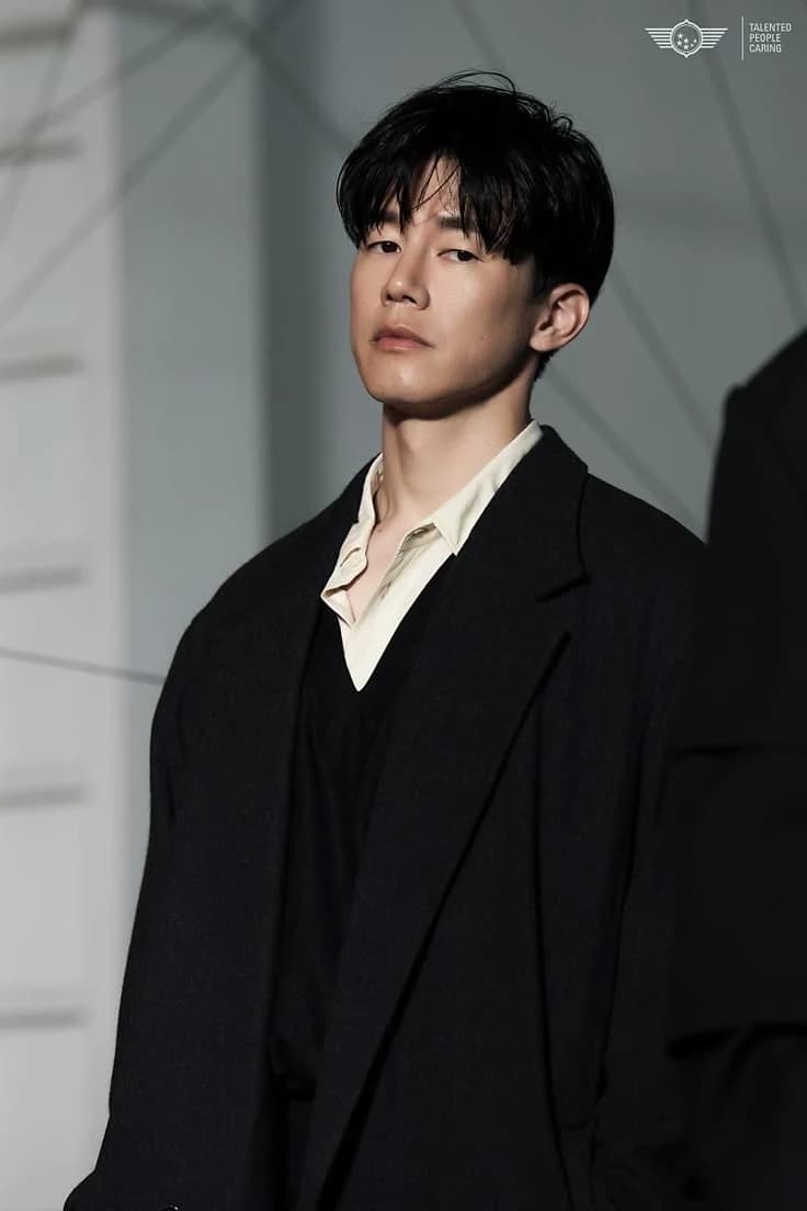 Kim Mu Yeol  thumbnail
