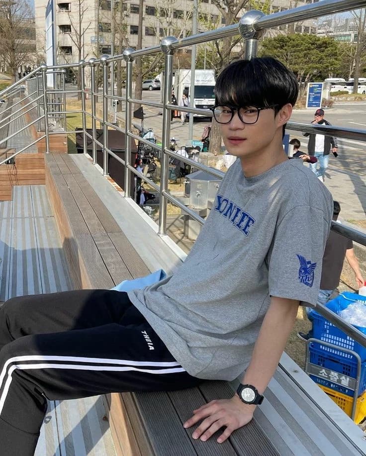 Lee min-jae thumbnail