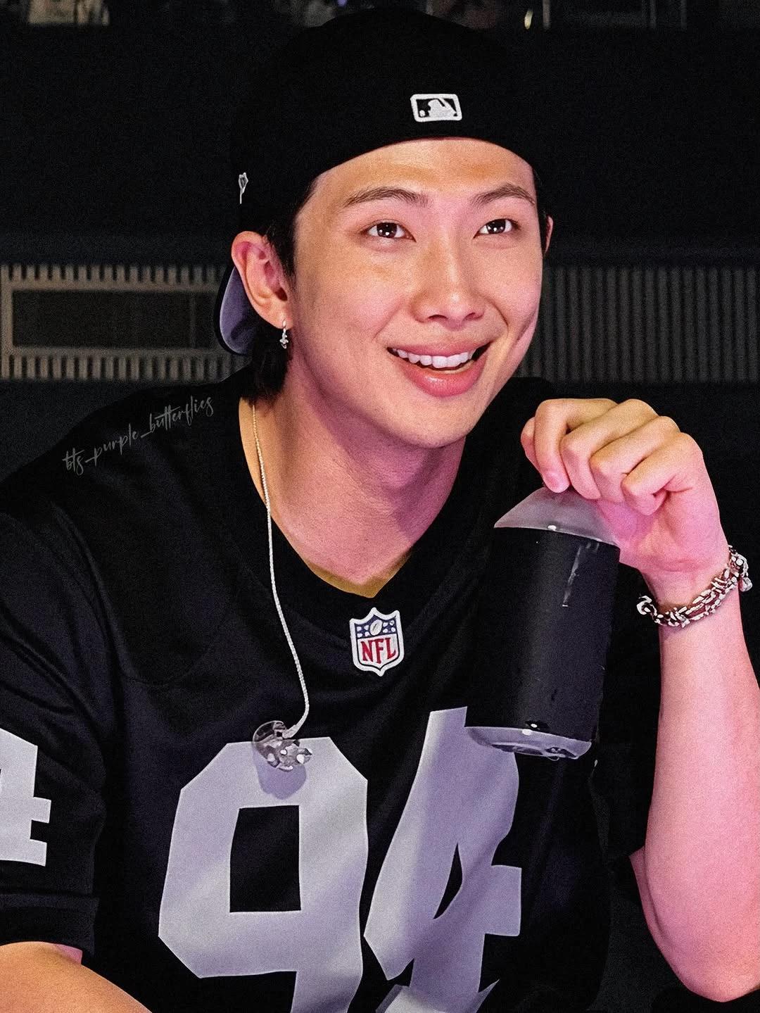 Kim Namjoon- líder de BTS  thumbnail