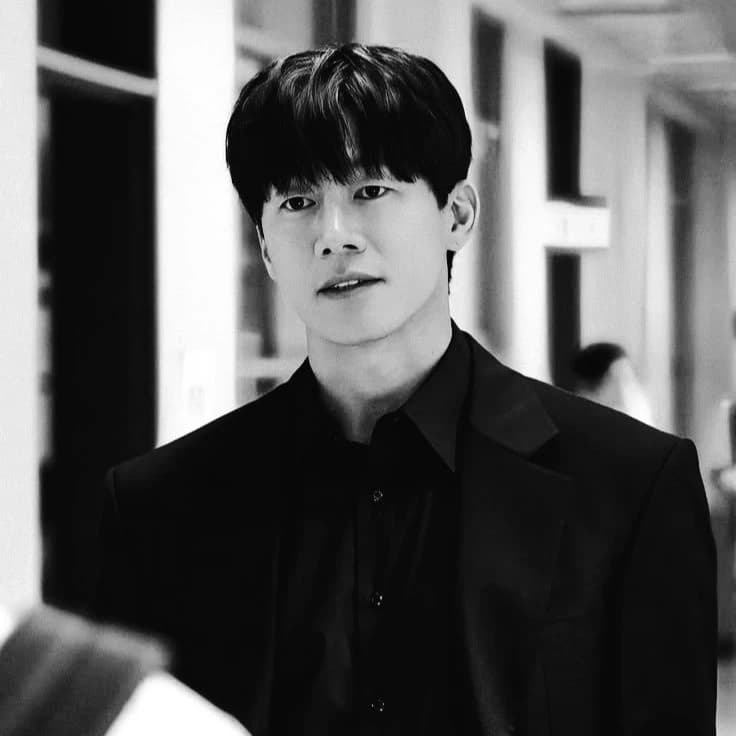 Na Hwa-jin ✶ The Inspector thumbnail