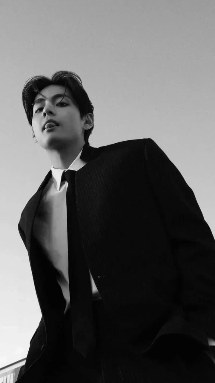 Kim Taehyung  thumbnail