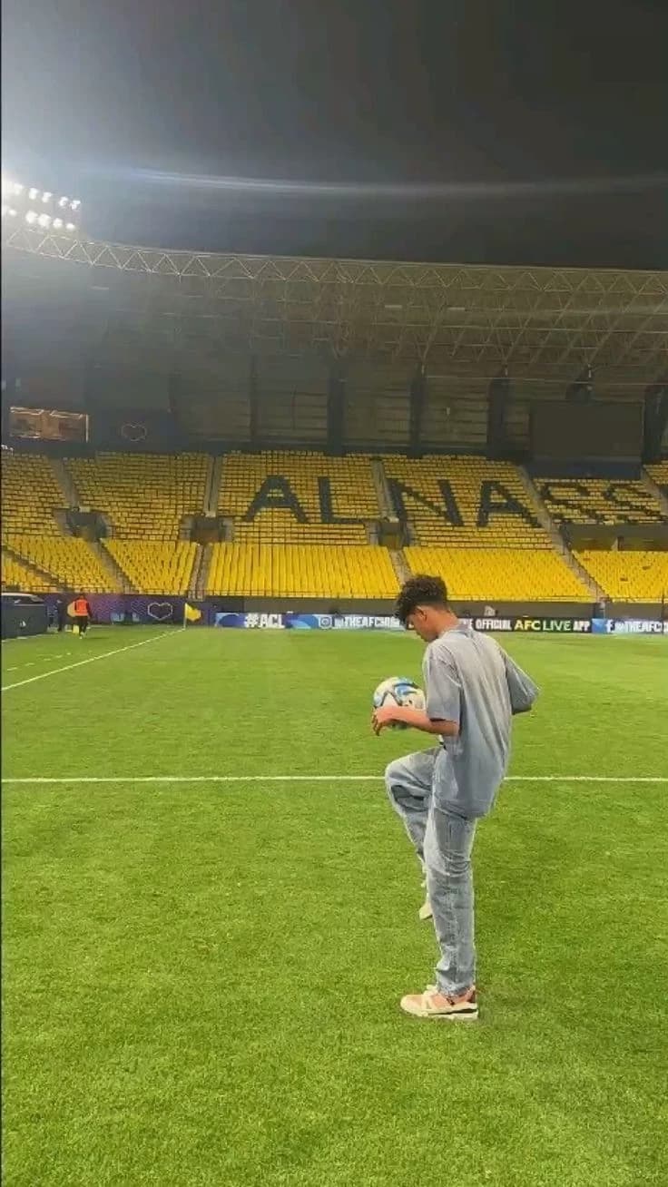 Cris jr thumbnail