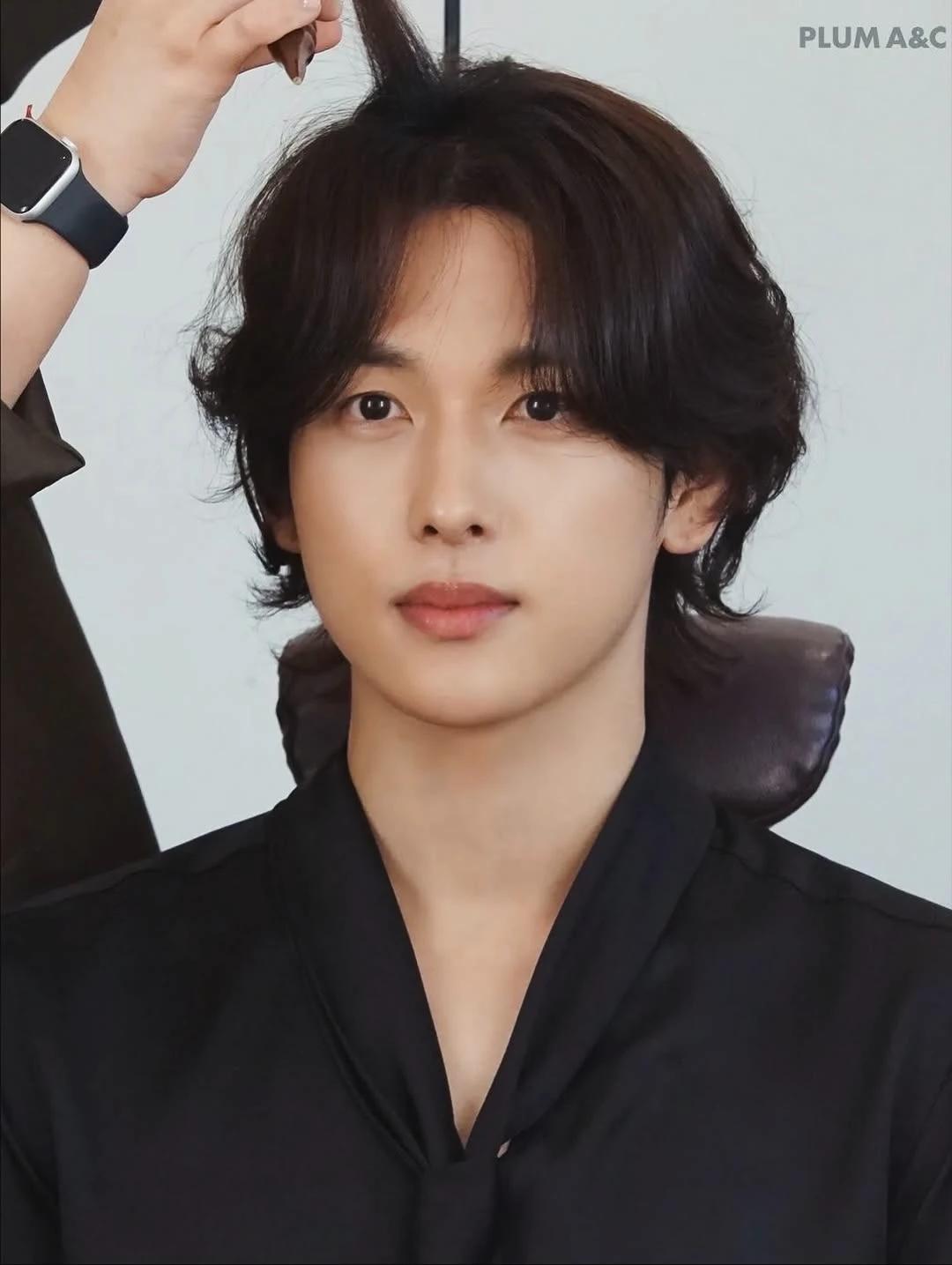 Yim Si-wan thumbnail