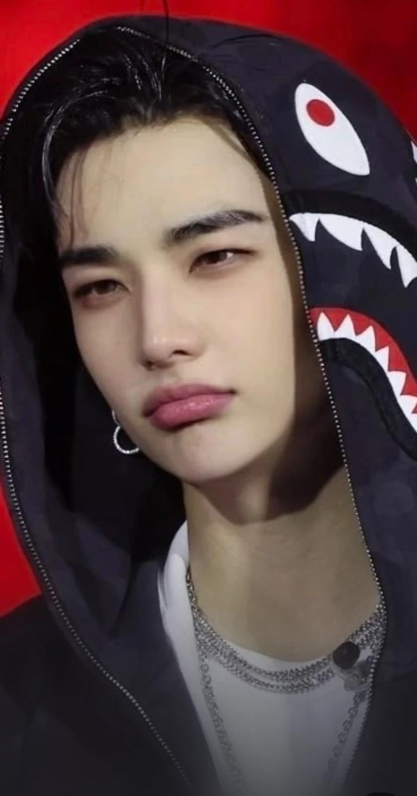Hwang Hyunjin  thumbnail